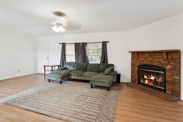364 Berry Ridge Road, Jonesborough, TN 37659