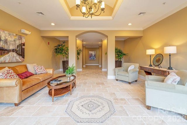 350 E Allen Street 103, Hendersonville, NC 28792