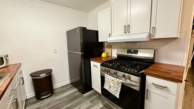 1802 University Ave A, Georgetown, TX 78626