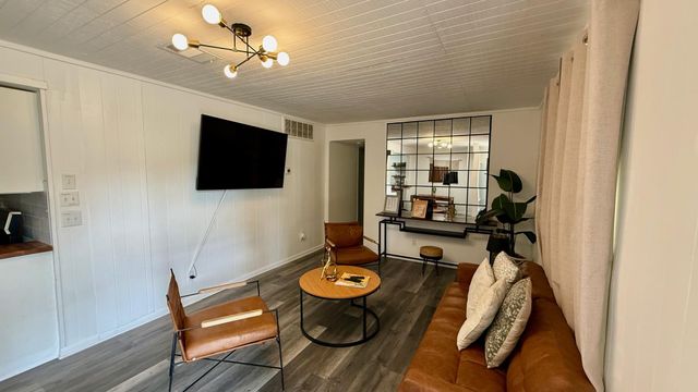 1802 University Ave A, Georgetown, TX 78626