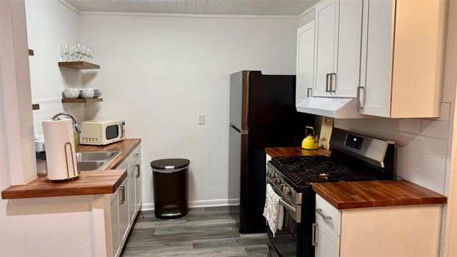 1802 University Ave A, Georgetown, TX 78626