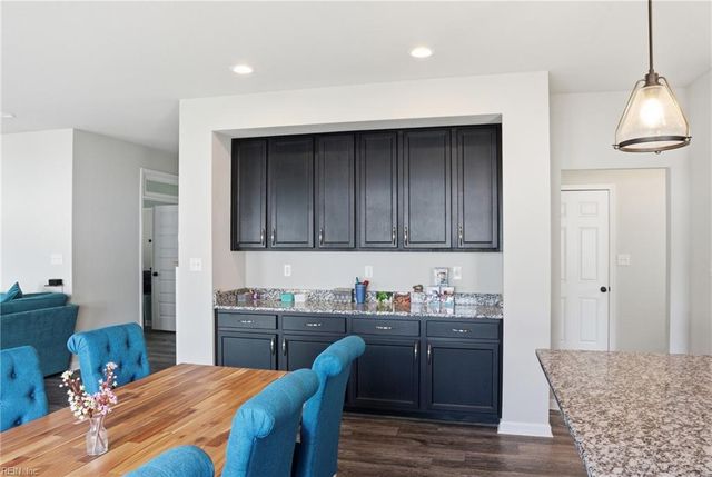 128 Blessing CIR, Suffolk, VA 23434