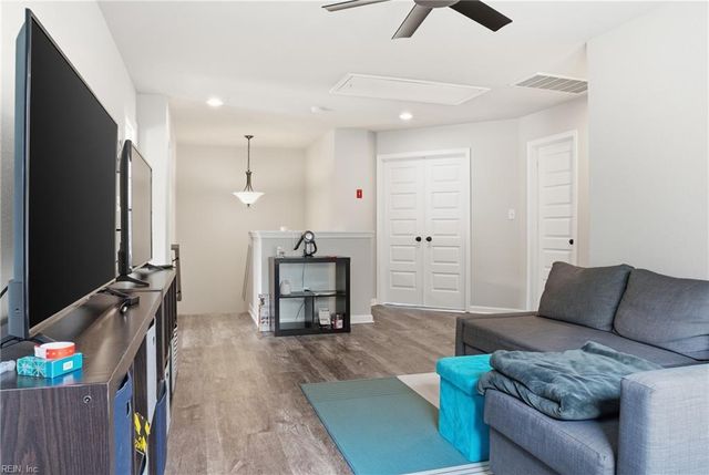 128 Blessing CIR, Suffolk, VA 23434