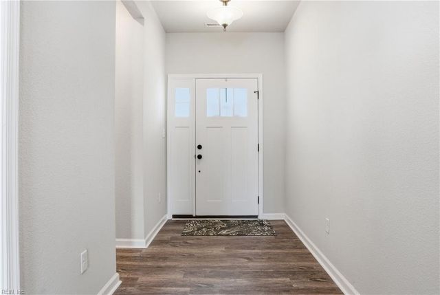 128 Blessing CIR, Suffolk, VA 23434
