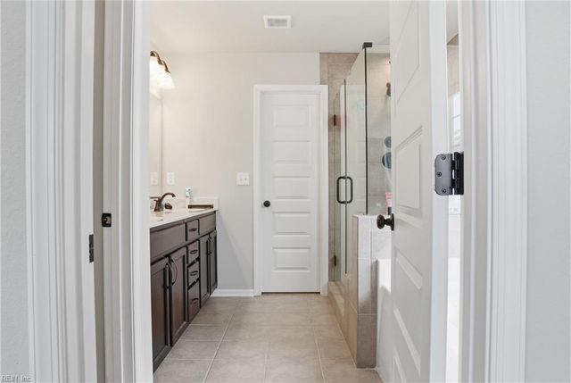 128 Blessing CIR, Suffolk, VA 23434