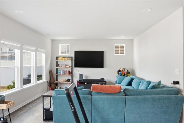 128 Blessing CIR, Suffolk, VA 23434