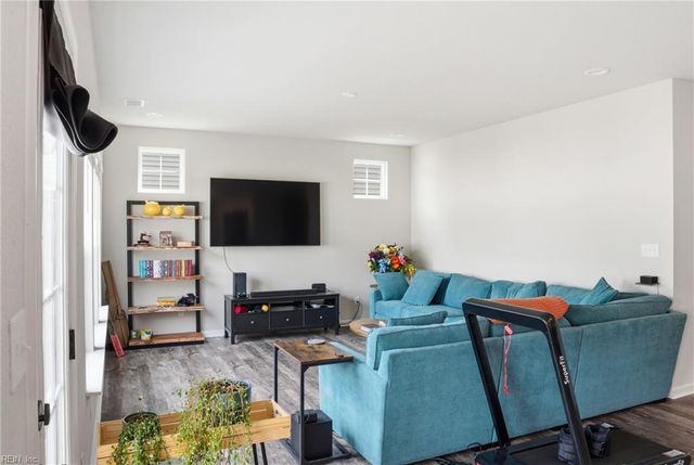 128 Blessing CIR, Suffolk, VA 23434