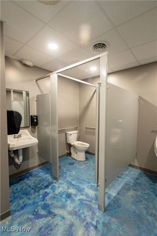 592 6th Street NW, Carrollton, OH 44615