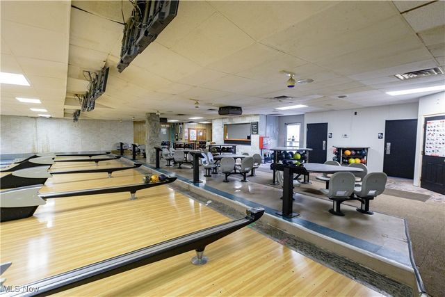 592 6th Street NW, Carrollton, OH 44615