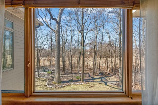 9951 Vagabond Court N, Maple Grove, MN 55311
