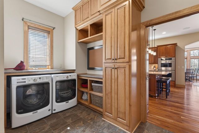 9951 Vagabond Court N, Maple Grove, MN 55311