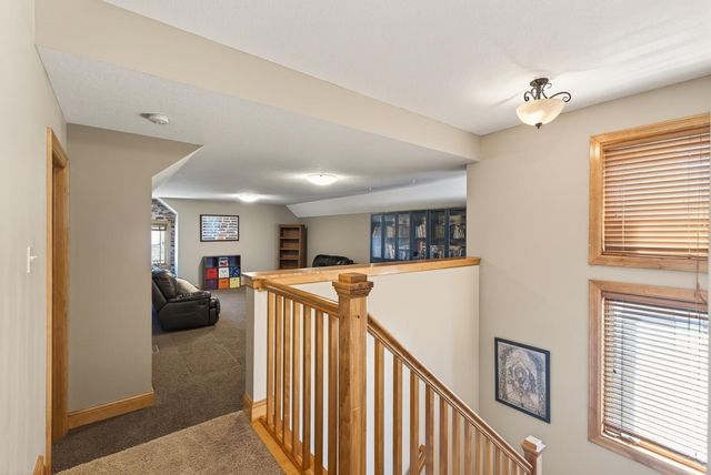 9951 Vagabond Court N, Maple Grove, MN 55311