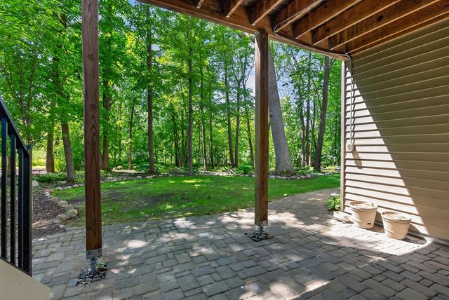 9951 Vagabond Court N, Maple Grove, MN 55311
