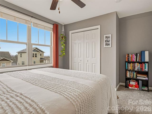 21 Yarrow Meadow Road, Weaverville, NC 28787