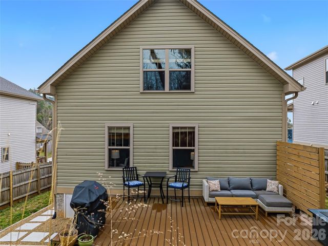 21 Yarrow Meadow Road, Weaverville, NC 28787