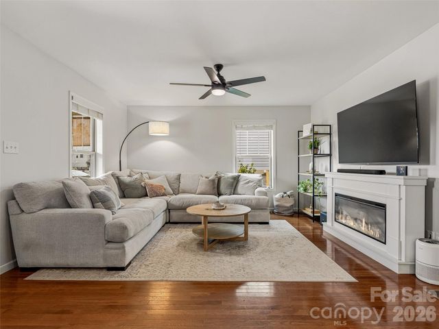 21 Yarrow Meadow Road, Weaverville, NC 28787