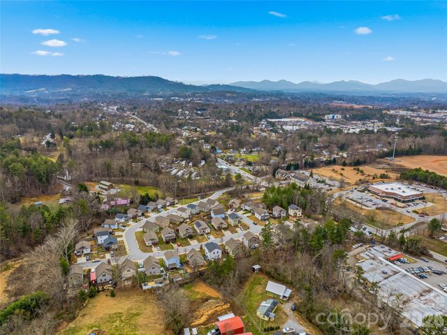 21 Yarrow Meadow Road, Weaverville, NC 28787