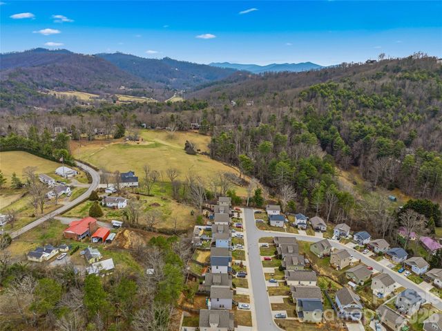 21 Yarrow Meadow Road, Weaverville, NC 28787