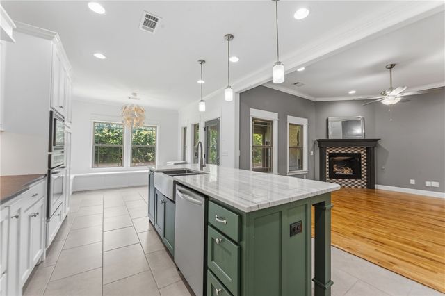 604 Quail RUN, Elm Springs, AR 72762