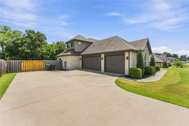 604 Quail RUN, Elm Springs, AR 72762