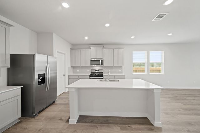 1109 Avenue M, Bay City, TX 77414