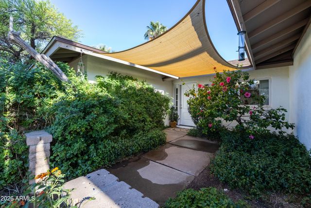 5246 E WINCHCOMB Drive, Scottsdale, AZ 85254