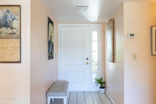 5246 E WINCHCOMB Drive, Scottsdale, AZ 85254