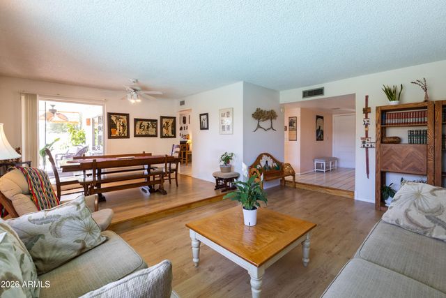 5246 E WINCHCOMB Drive, Scottsdale, AZ 85254