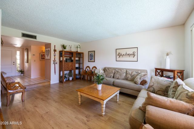 5246 E WINCHCOMB Drive, Scottsdale, AZ 85254