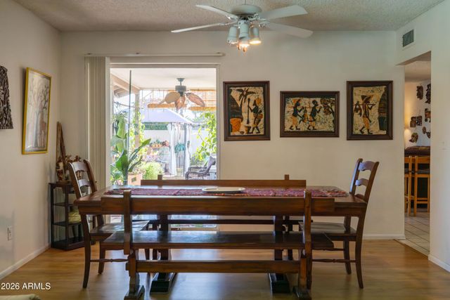 5246 E WINCHCOMB Drive, Scottsdale, AZ 85254