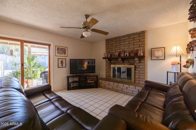 5246 E WINCHCOMB Drive, Scottsdale, AZ 85254