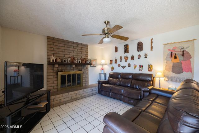 5246 E WINCHCOMB Drive, Scottsdale, AZ 85254