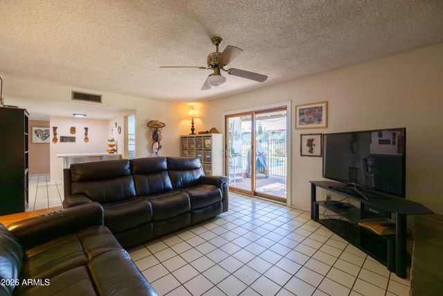 5246 E WINCHCOMB Drive, Scottsdale, AZ 85254