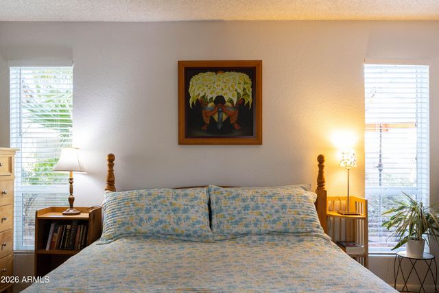 5246 E WINCHCOMB Drive, Scottsdale, AZ 85254