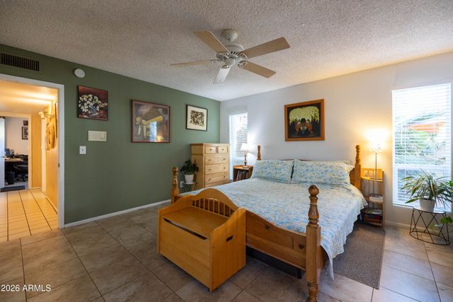 5246 E WINCHCOMB Drive, Scottsdale, AZ 85254