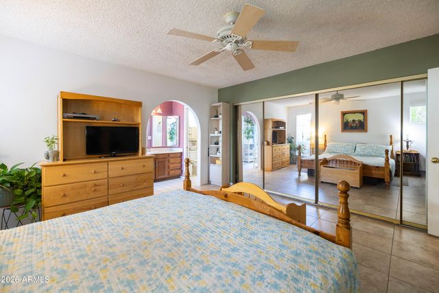 5246 E WINCHCOMB Drive, Scottsdale, AZ 85254