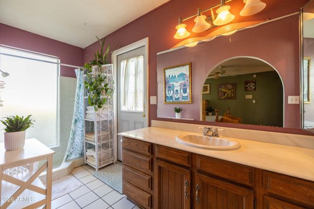 5246 E WINCHCOMB Drive, Scottsdale, AZ 85254