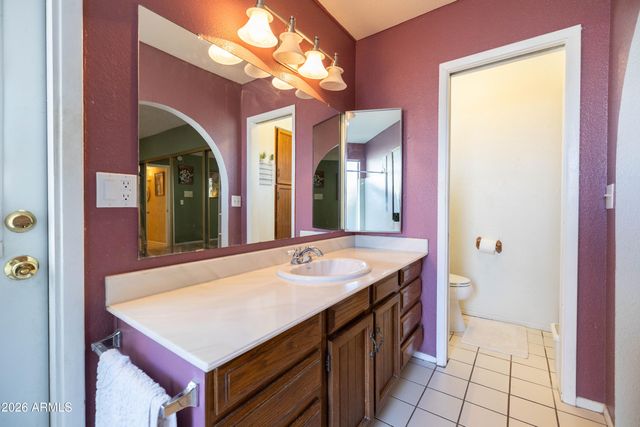 5246 E WINCHCOMB Drive, Scottsdale, AZ 85254