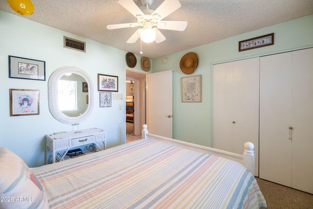 5246 E WINCHCOMB Drive, Scottsdale, AZ 85254