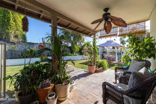 5246 E WINCHCOMB Drive, Scottsdale, AZ 85254