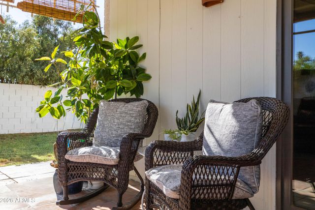 5246 E WINCHCOMB Drive, Scottsdale, AZ 85254