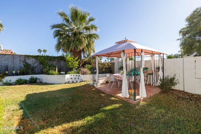 5246 E WINCHCOMB Drive, Scottsdale, AZ 85254