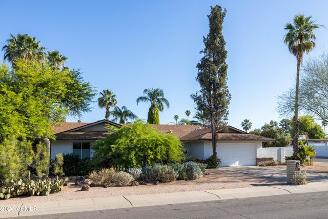 5246 E WINCHCOMB Drive, Scottsdale, AZ 85254