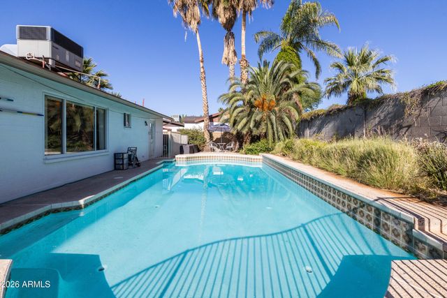 5246 E WINCHCOMB Drive, Scottsdale, AZ 85254