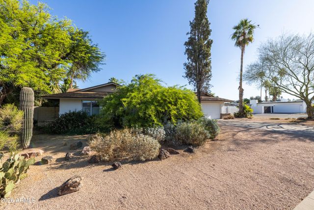 5246 E WINCHCOMB Drive, Scottsdale, AZ 85254