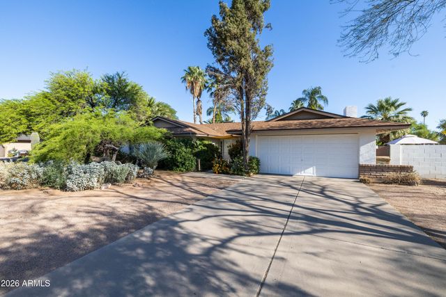 5246 E WINCHCOMB Drive, Scottsdale, AZ 85254