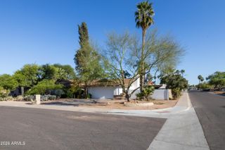 5246 E WINCHCOMB Drive, Scottsdale, AZ 85254