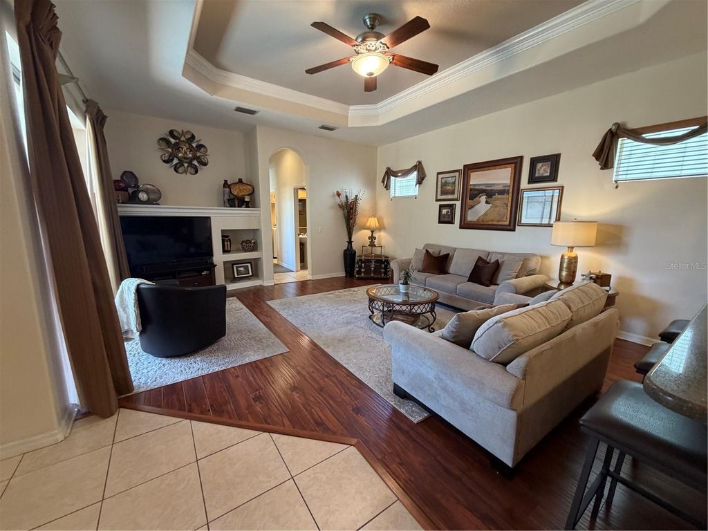 Image 3 of property listing at 10126 BALCONY STREET, New Port Richey, FL 34655