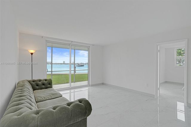 3020 Marcos Dr S106, Aventura, FL 33160