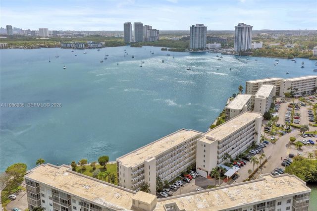 3020 Marcos Dr S106, Aventura, FL 33160